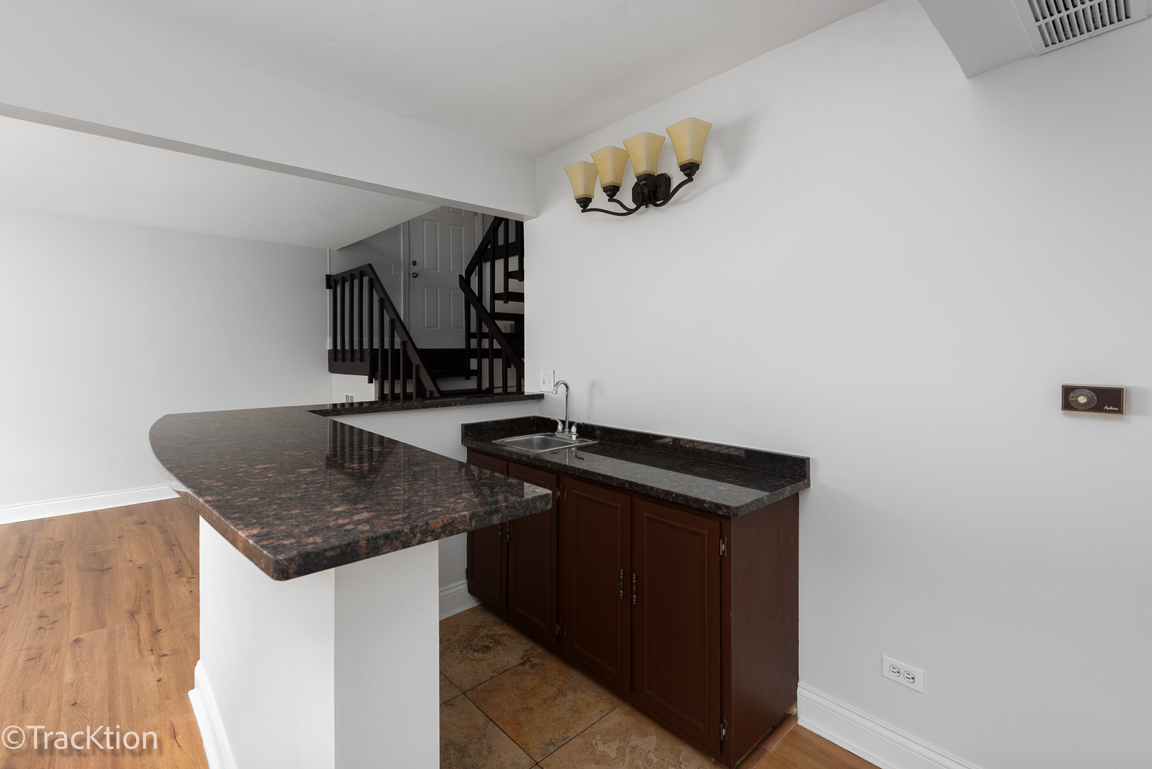 29W425 THORNWOOD Lane