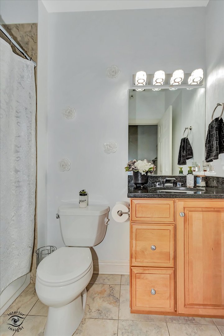 4330 N Neva Avenue Unit: 202