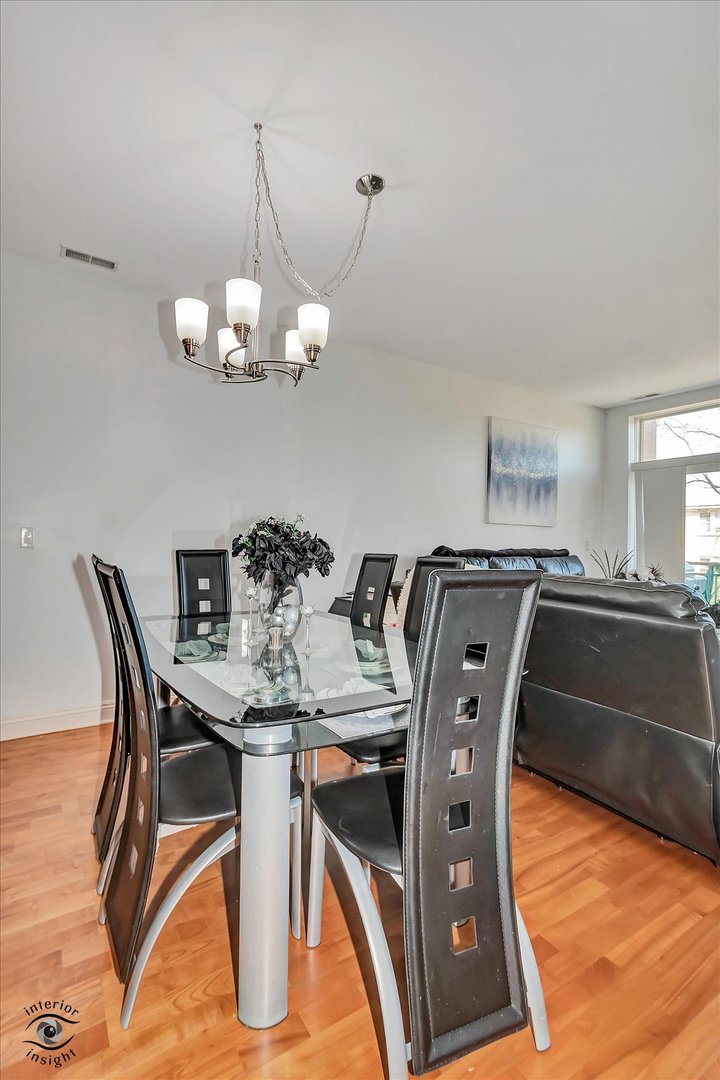 4330 N Neva Avenue Unit: 202