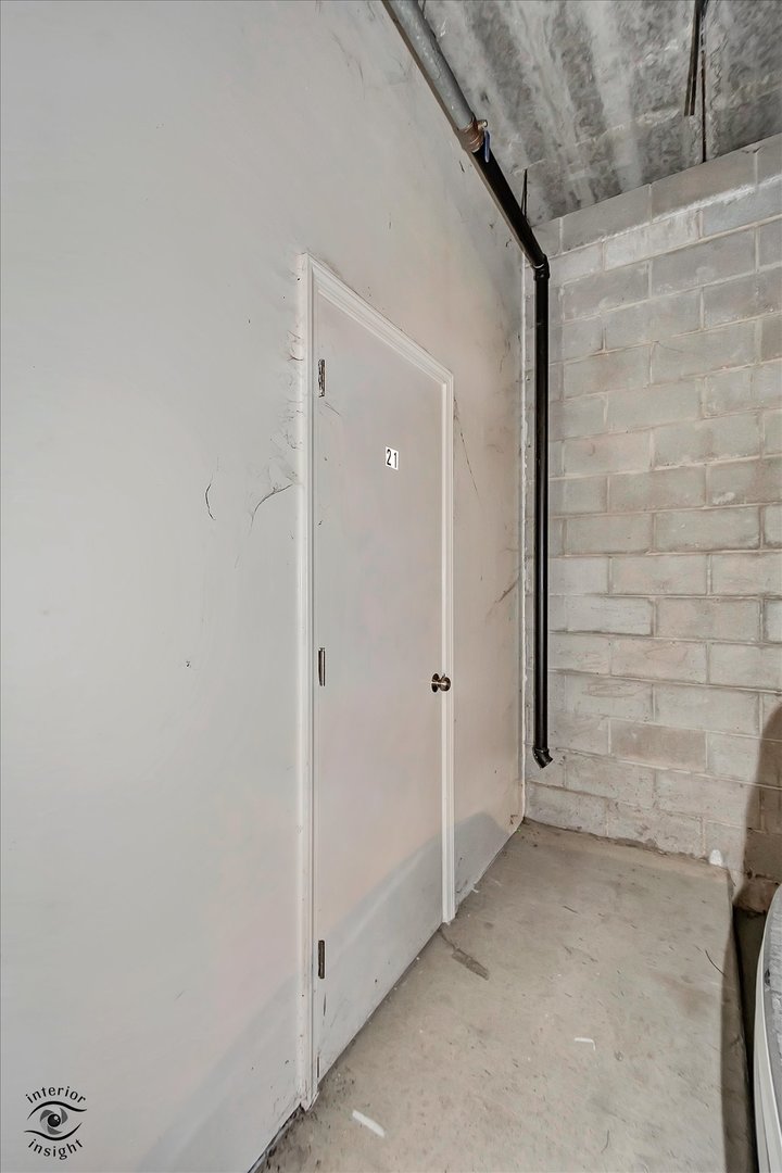 4330 N Neva Avenue Unit: 202