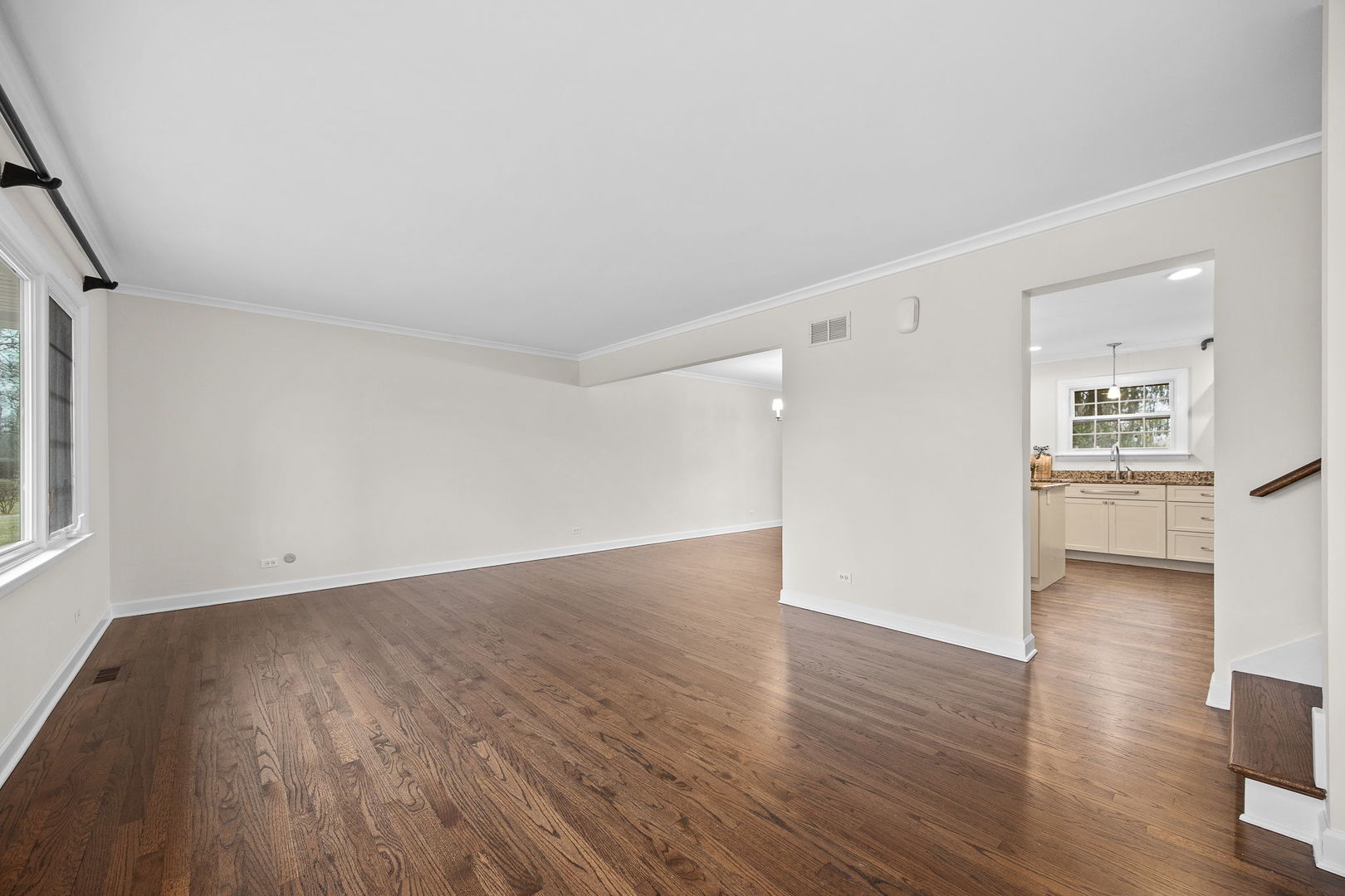 4817 Stonewall Avenue