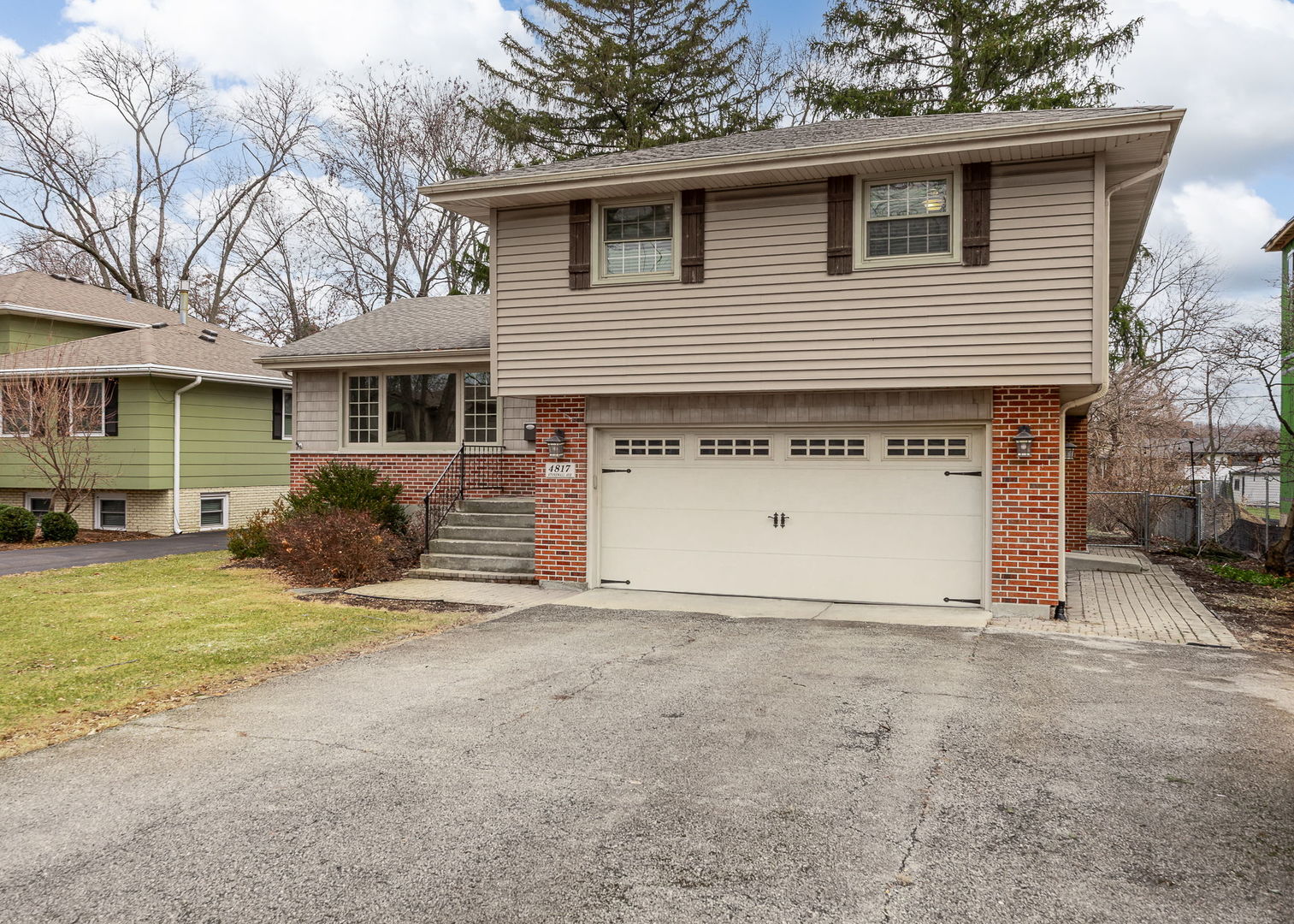 4817 Stonewall Avenue