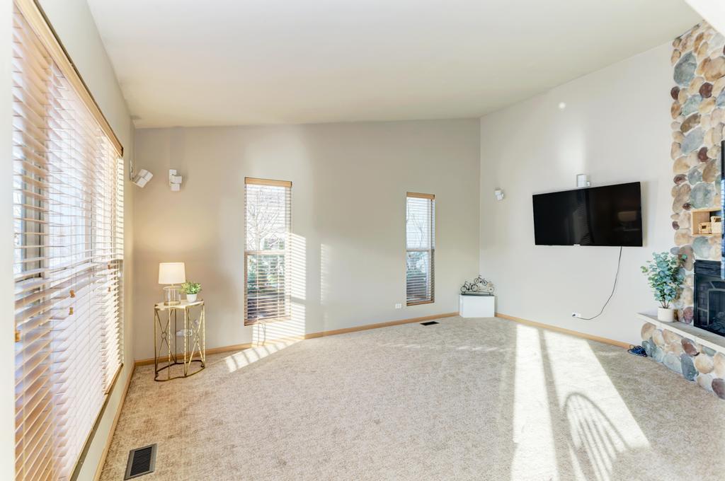 703 Hillcrest Drive