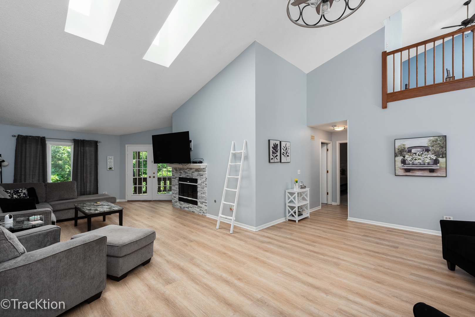 1014 Braemoor Drive Unit: B