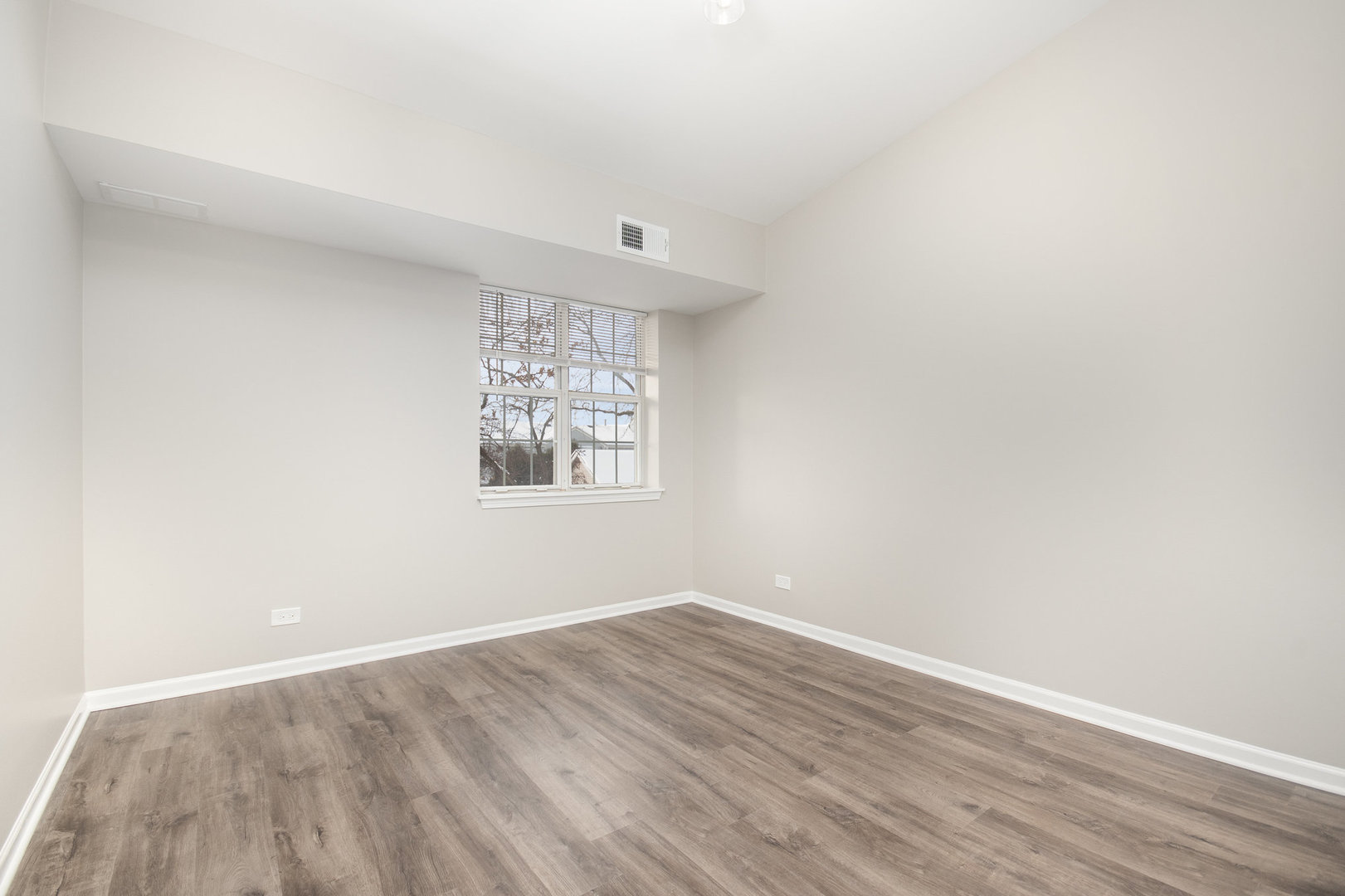 734 N Gary Avenue Unit: 210
