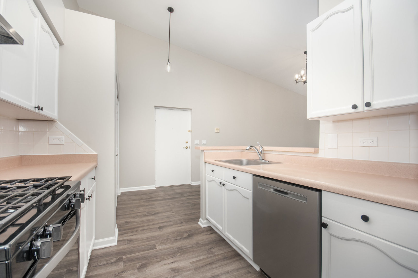 734 N Gary Avenue Unit: 210