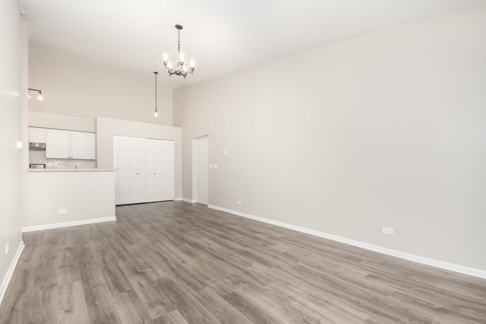 734 N Gary Avenue Unit: 210