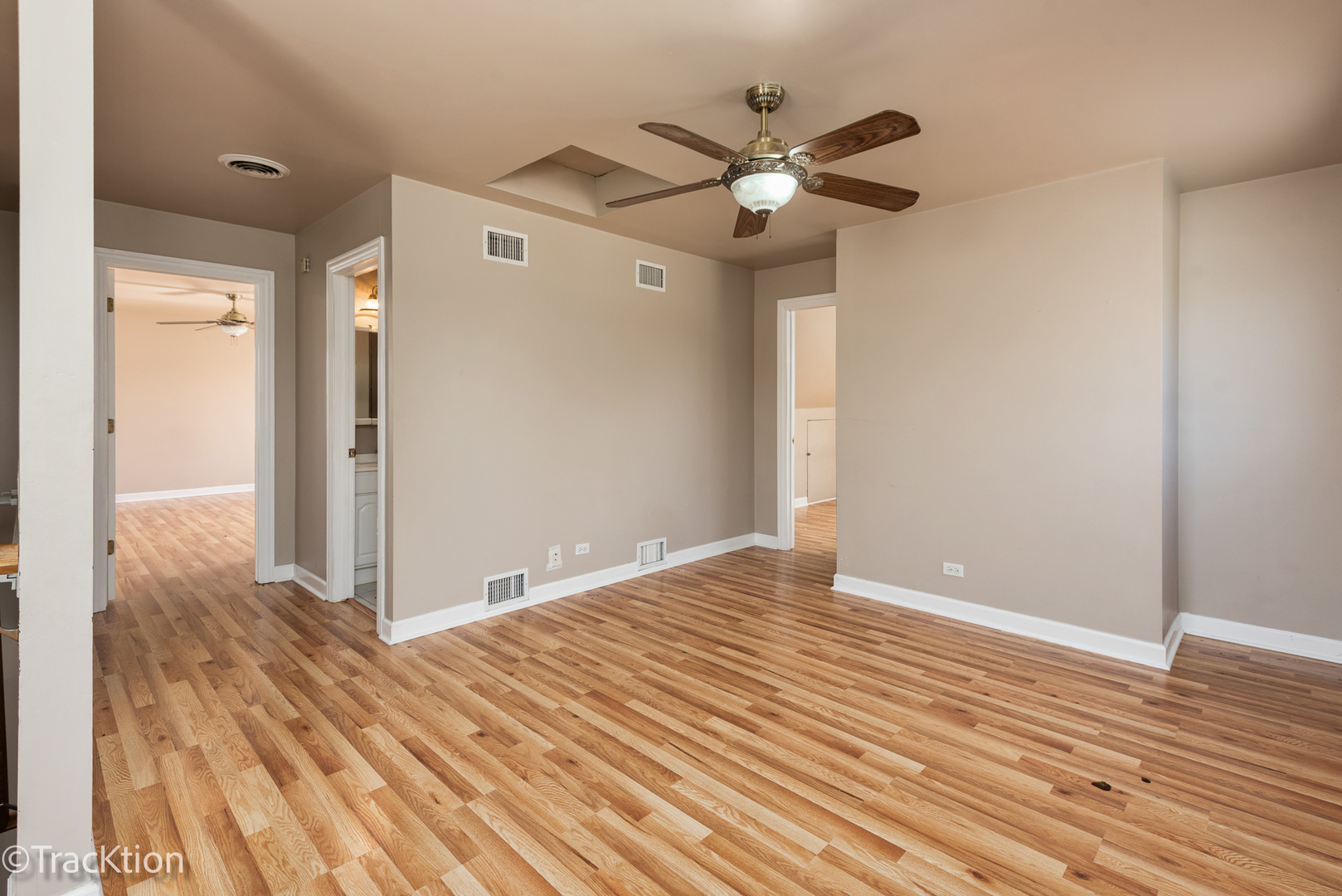 8829 Skyline Drive