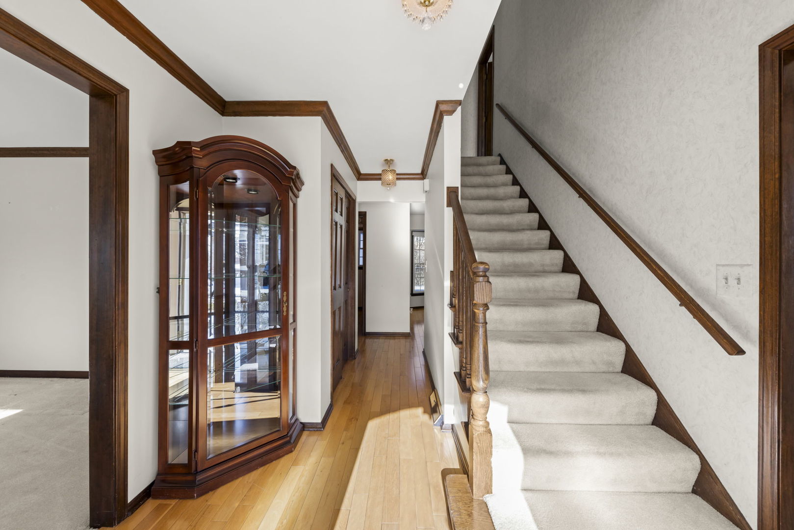 19W140 Avenue Chateaux