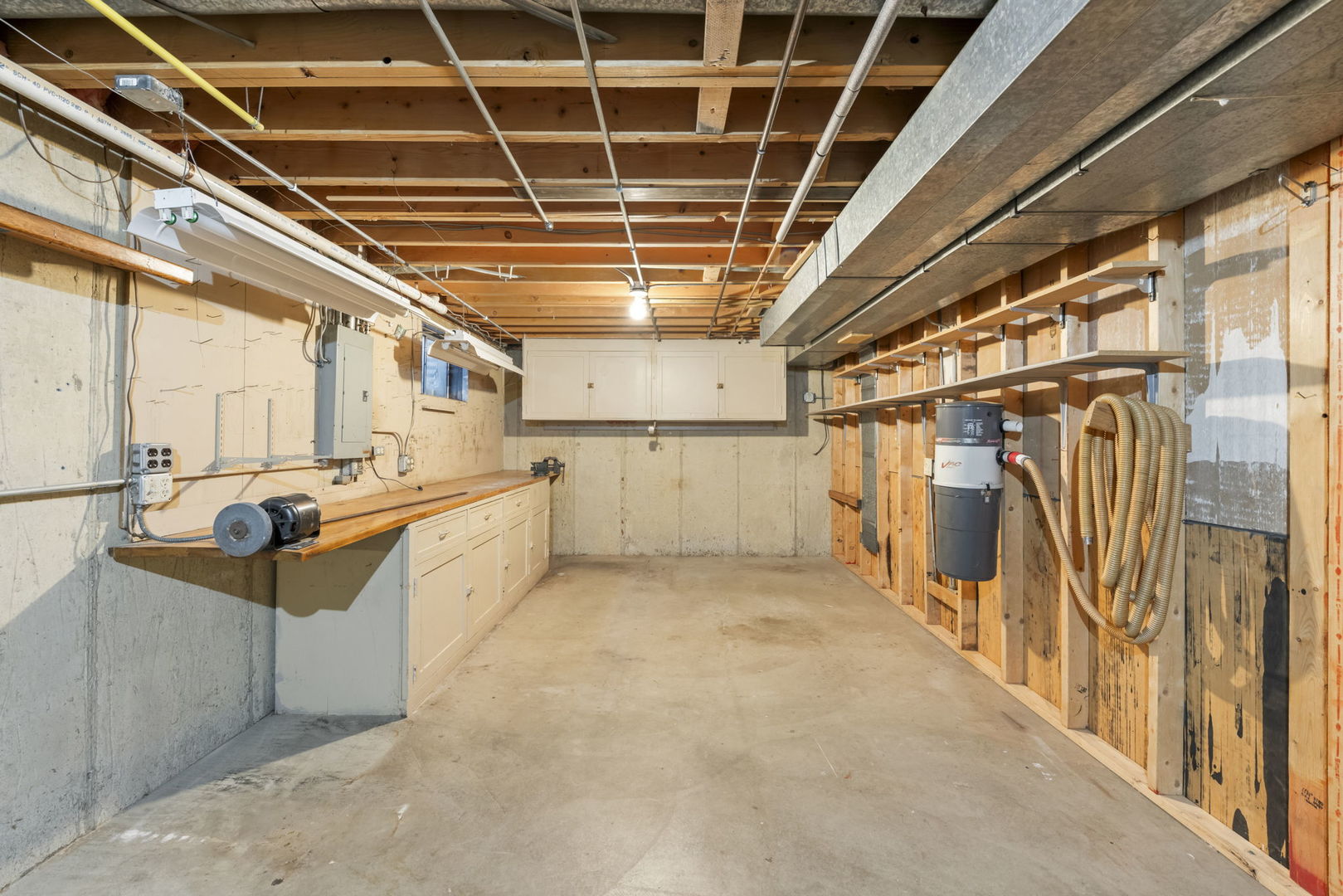 19W140 Avenue Chateaux