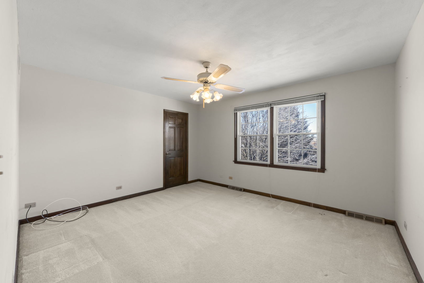 19W140 Avenue Chateaux