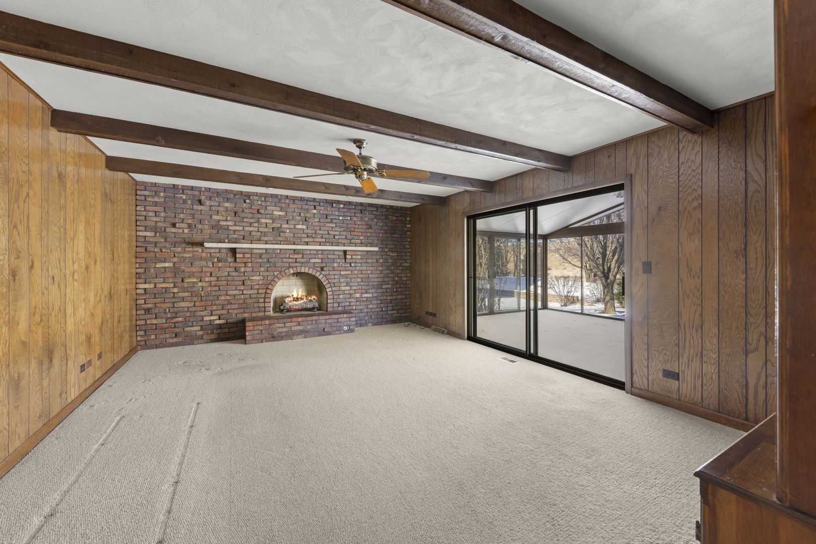 19W140 Avenue Chateaux