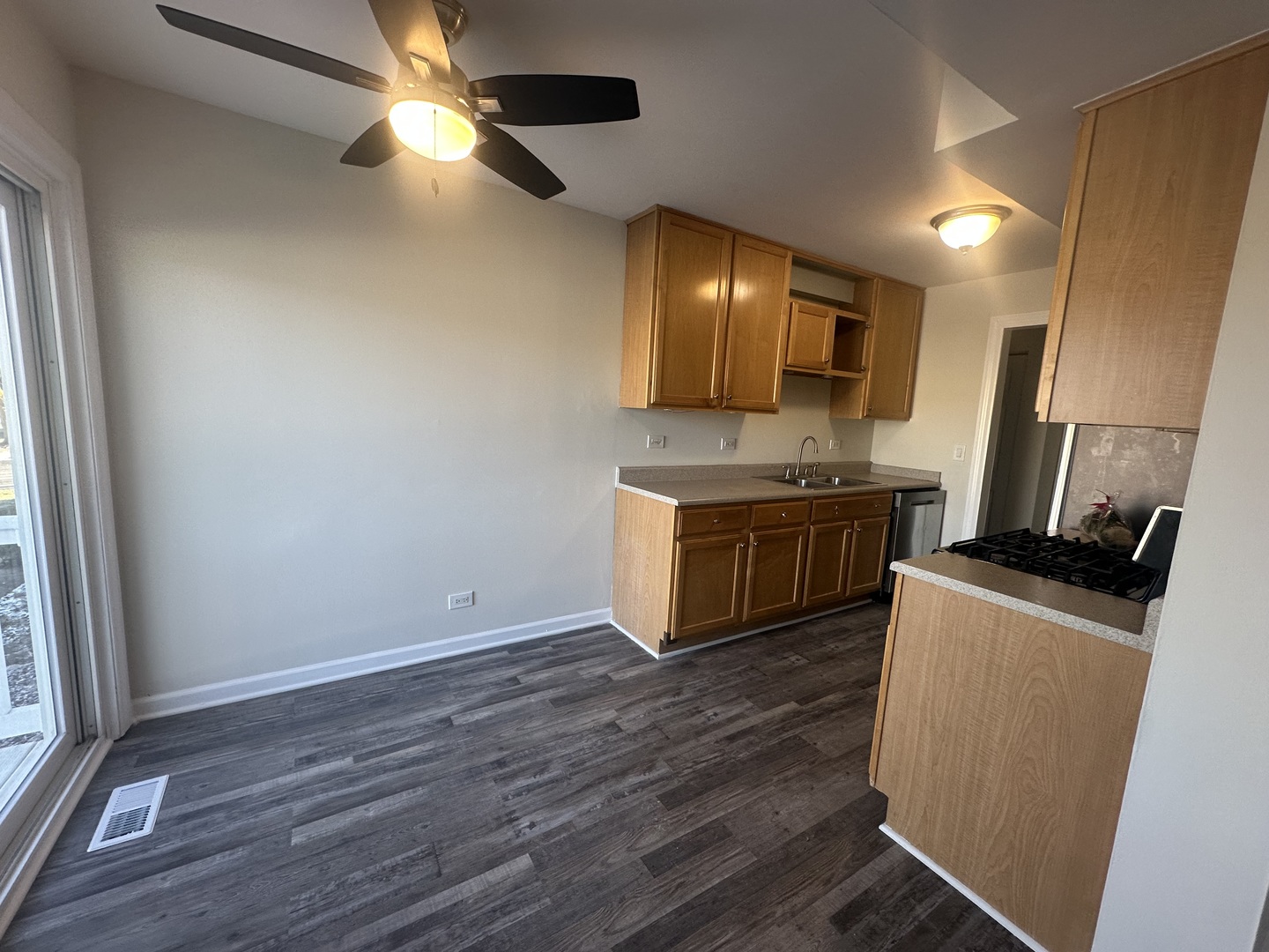 306 Northwestern Court Unit: B