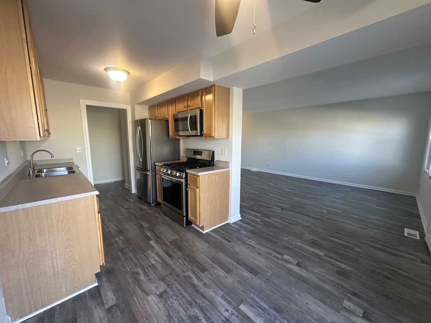 306 Northwestern Court Unit: B