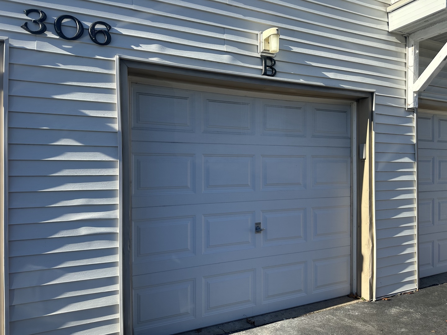 306 Northwestern Court Unit: B