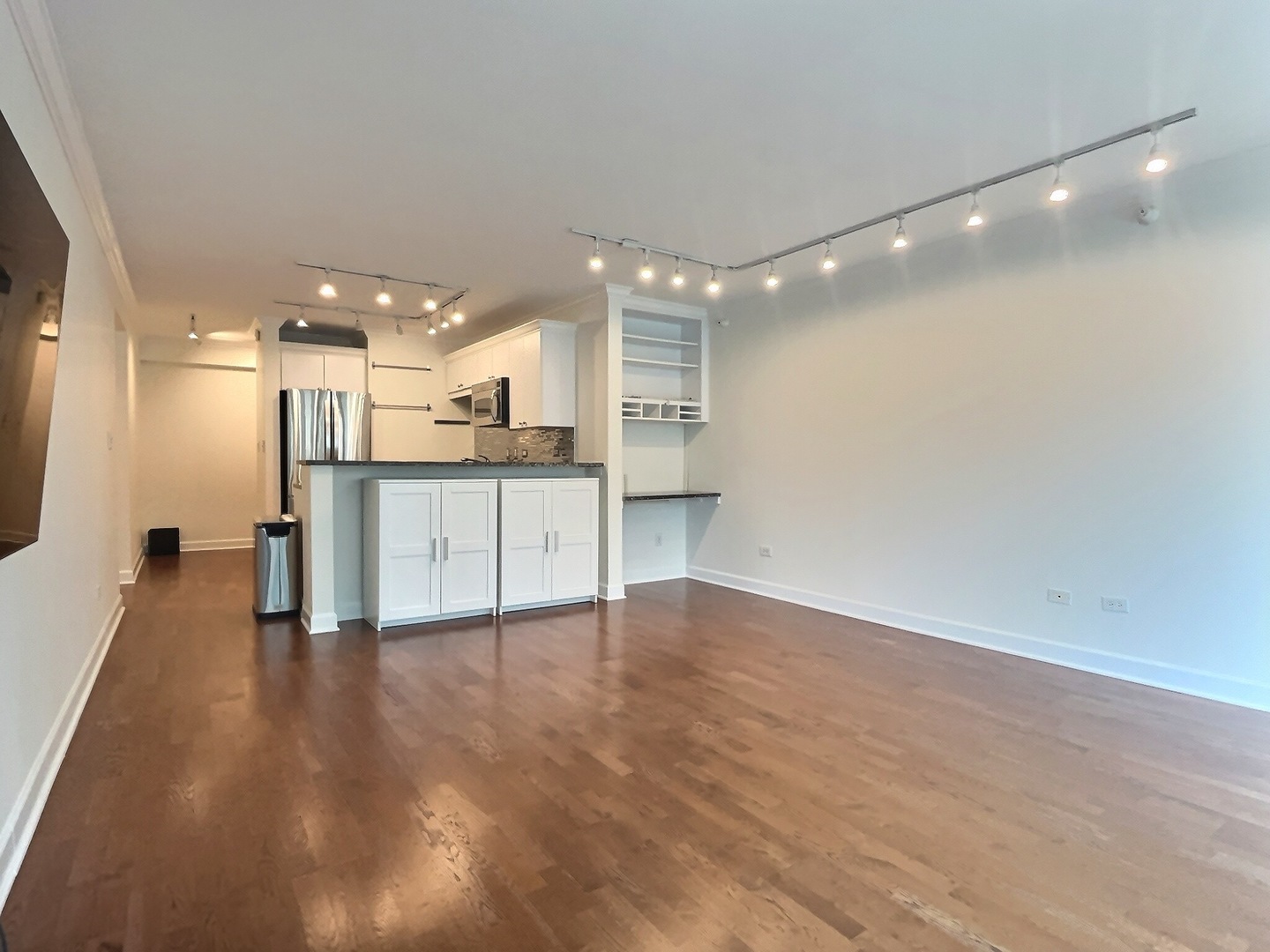 2 E Erie Street Unit: 1614