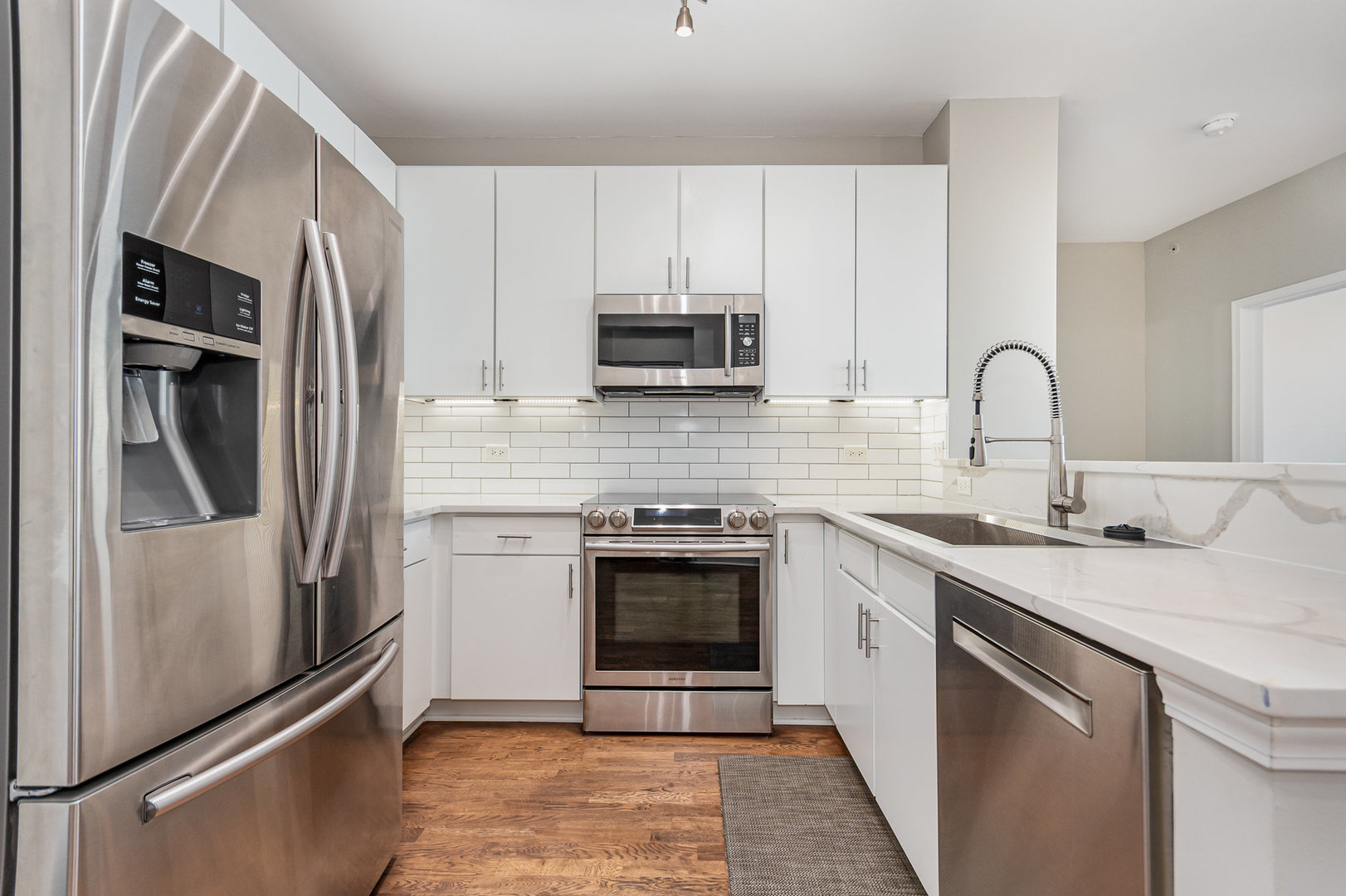 1901 S Calumet Avenue Unit: 2212