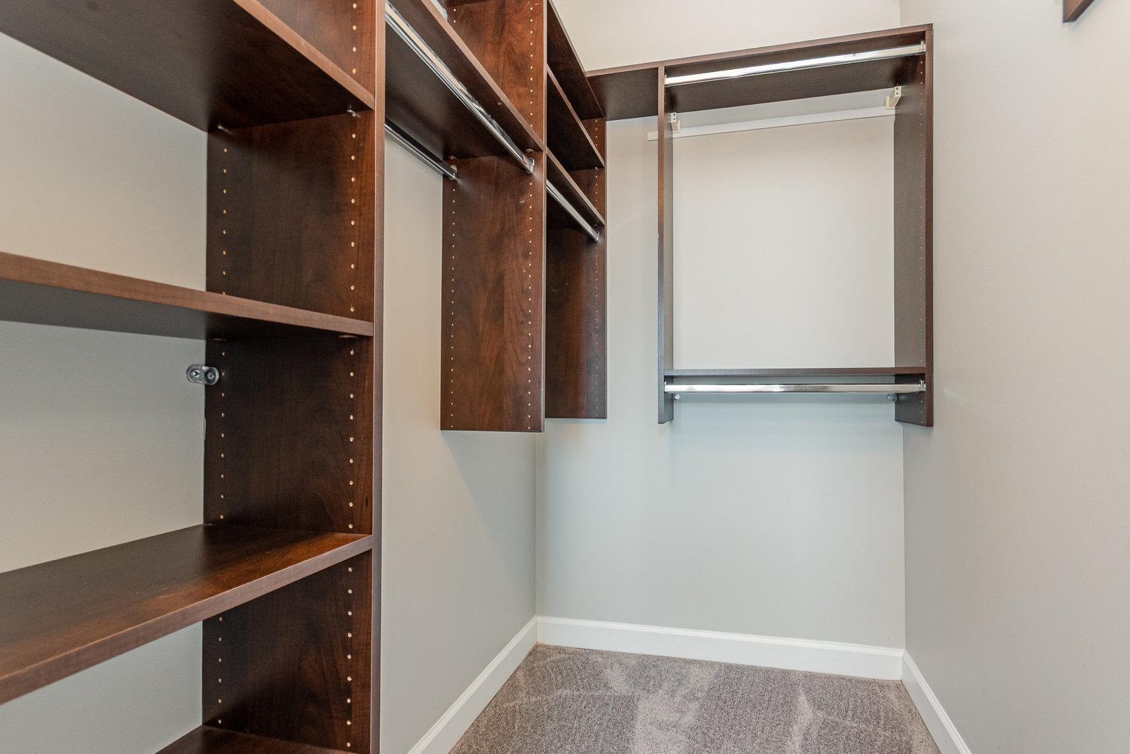 1901 S Calumet Avenue Unit: 2212