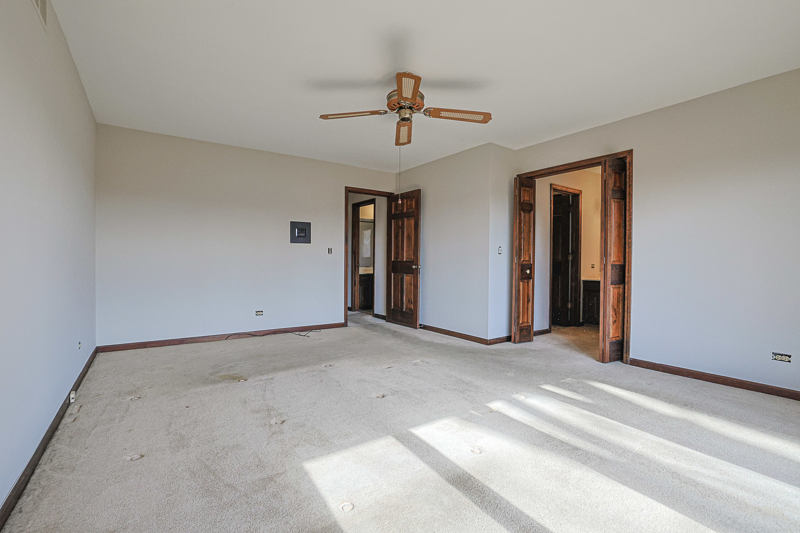 2183 Oak Hill Drive
