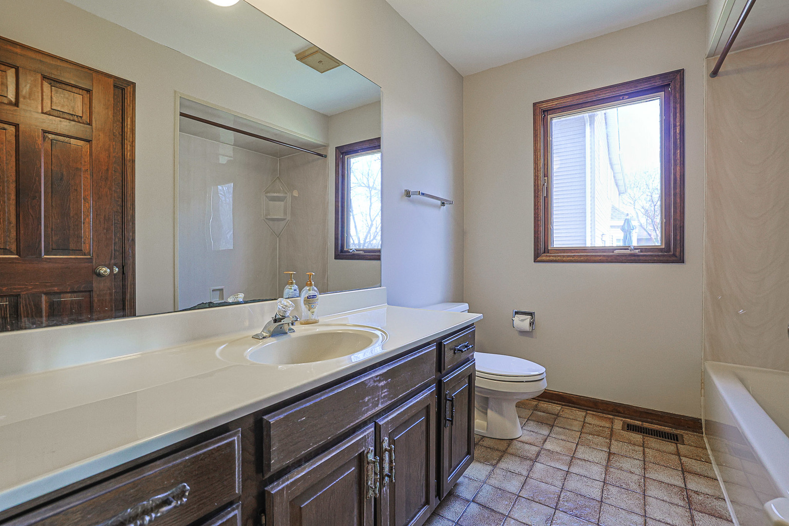 2183 Oak Hill Drive