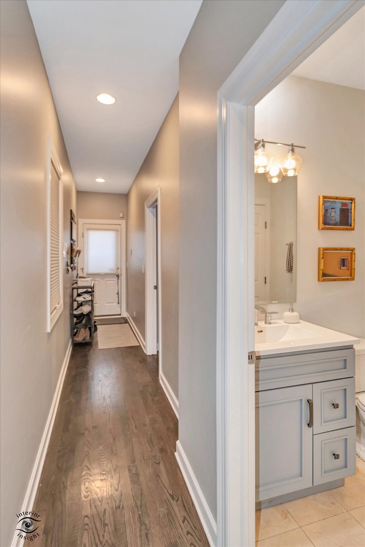 3640 N Damen Avenue Unit: 1