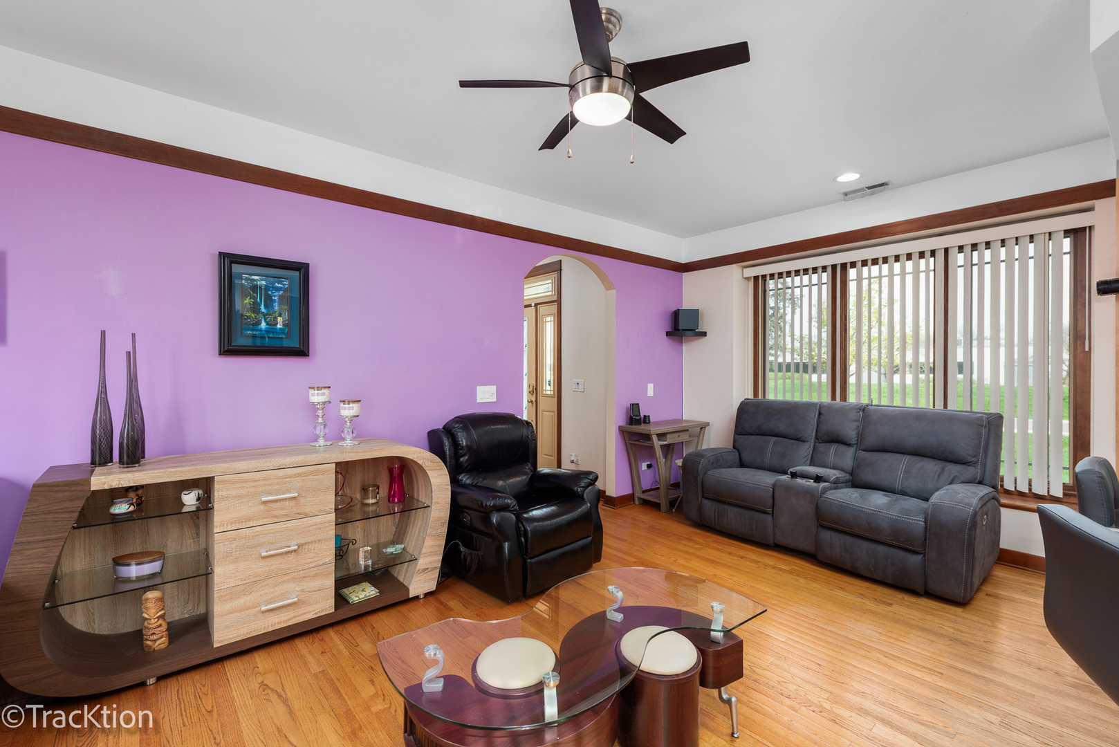 617 W Wilson Avenue
