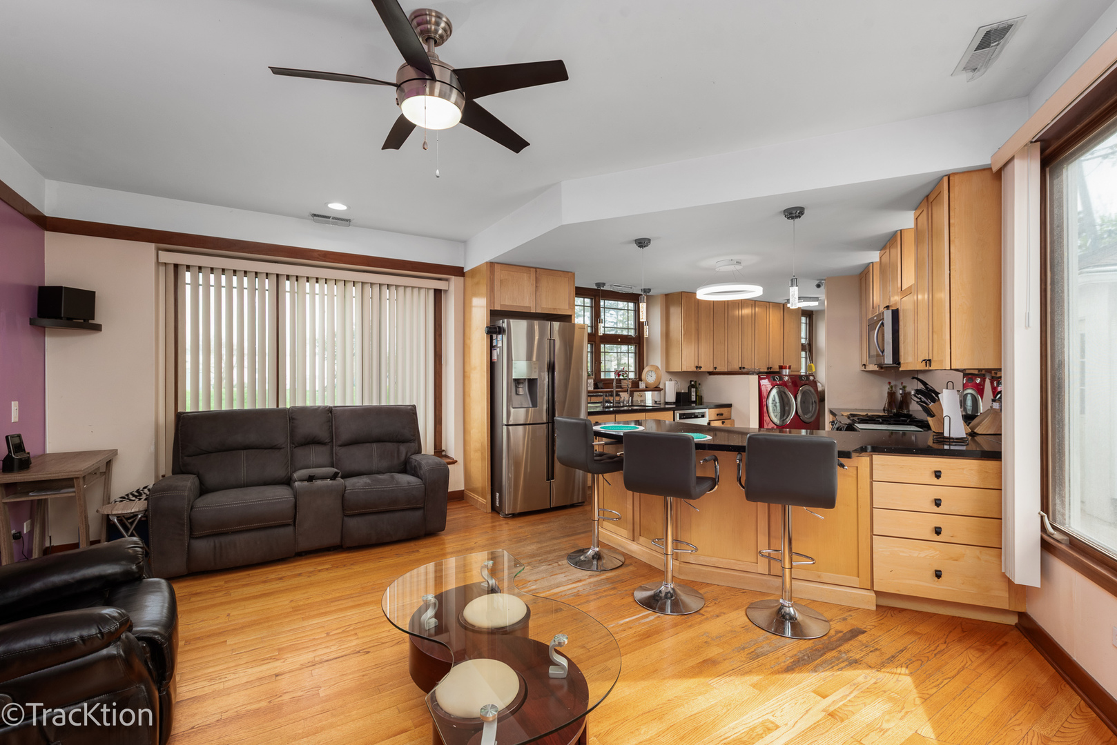 617 W Wilson Avenue