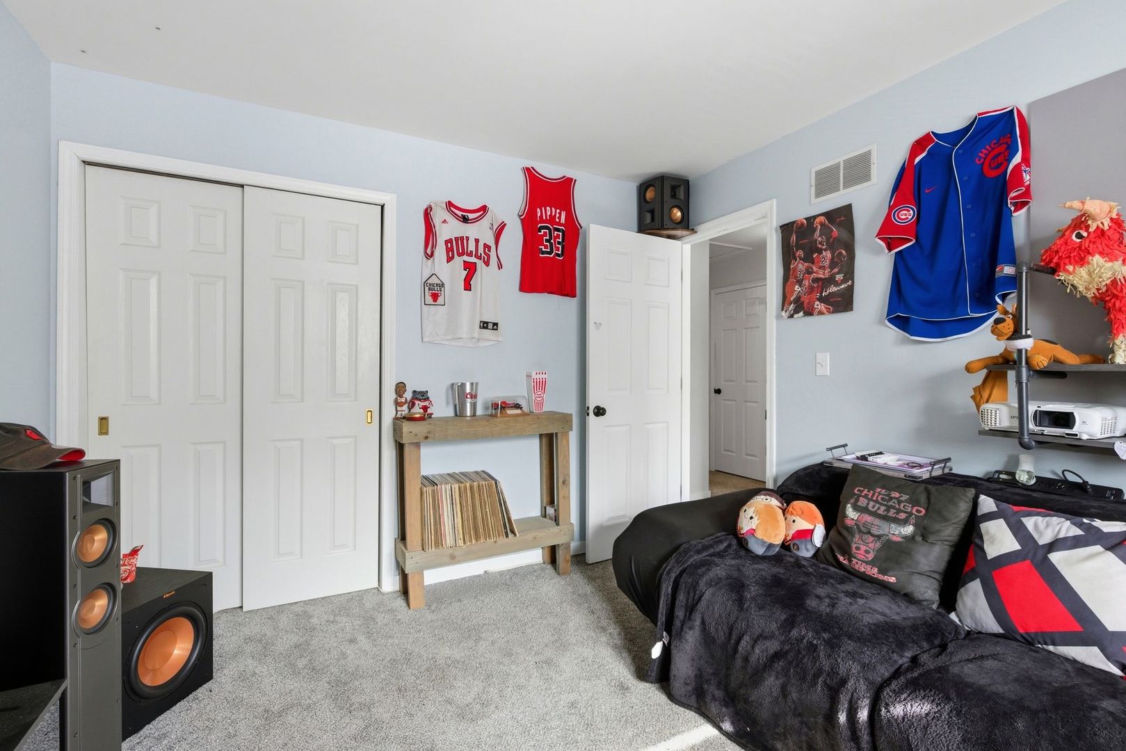 29W200 Forest Avenue