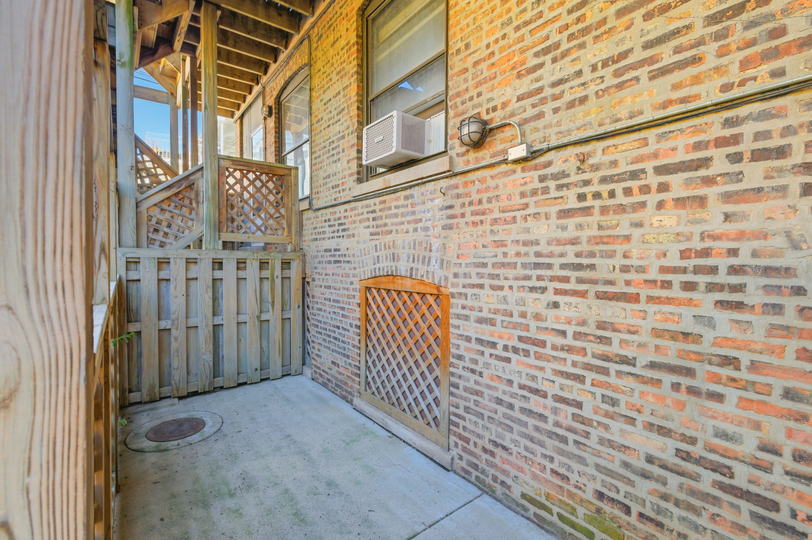 1014 W Barry Avenue Unit: 1