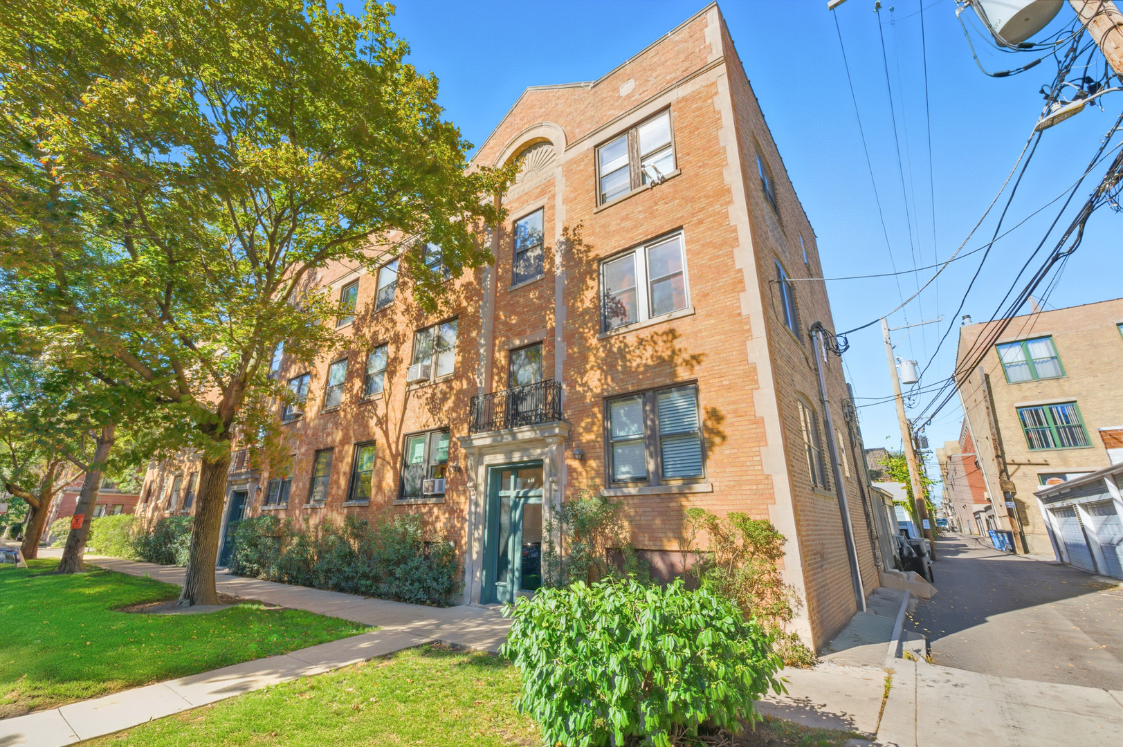 1014 W Barry Avenue Unit: 1