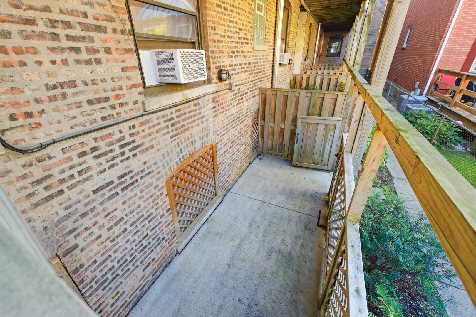 1014 W Barry Avenue Unit: 1
