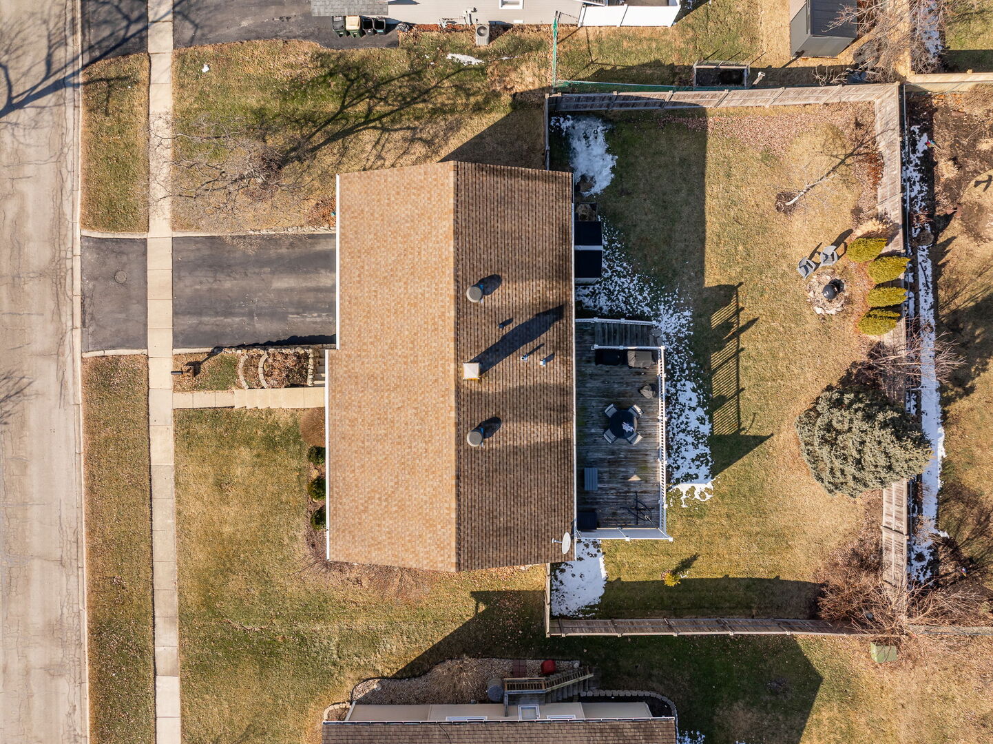 2422 Stonewall Avenue
