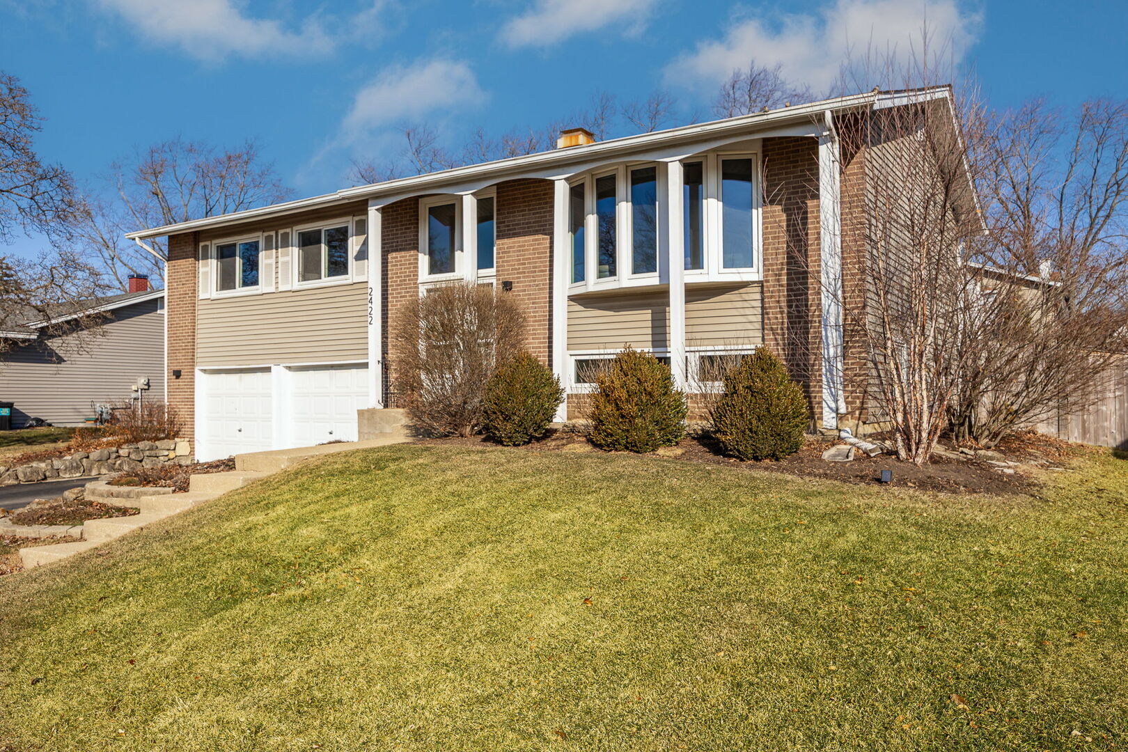 2422 Stonewall Avenue