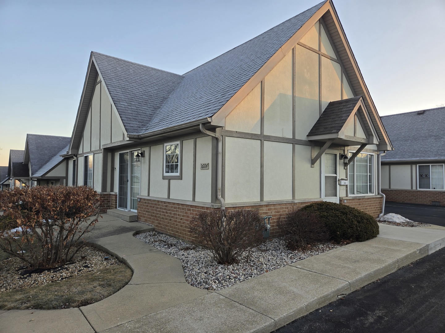 1684 Willow Circle Drive Unit: 1684