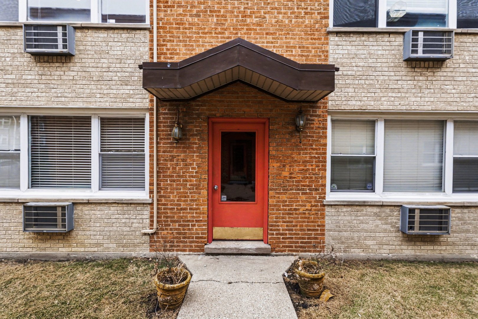 1527 W SHERWIN Avenue Unit: 2N