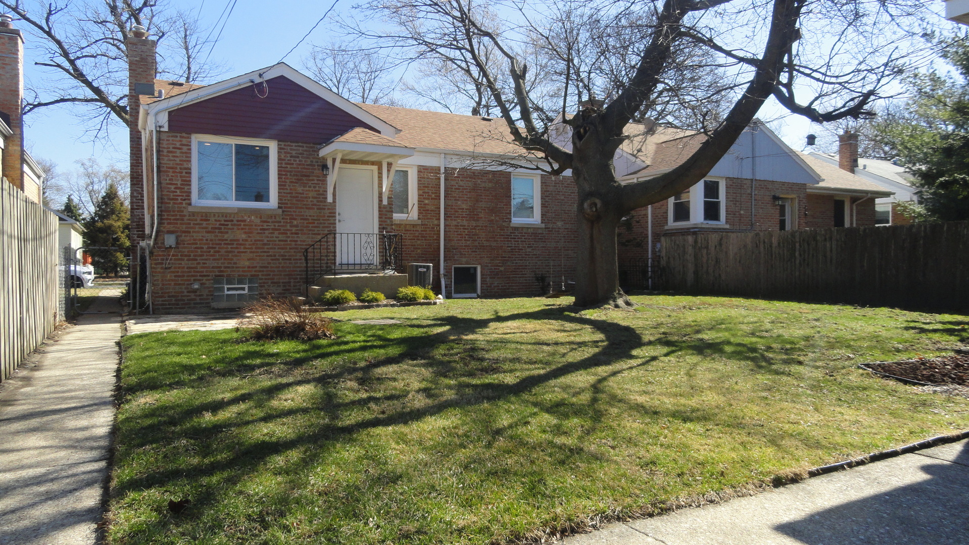 3136 Cuyler Avenue