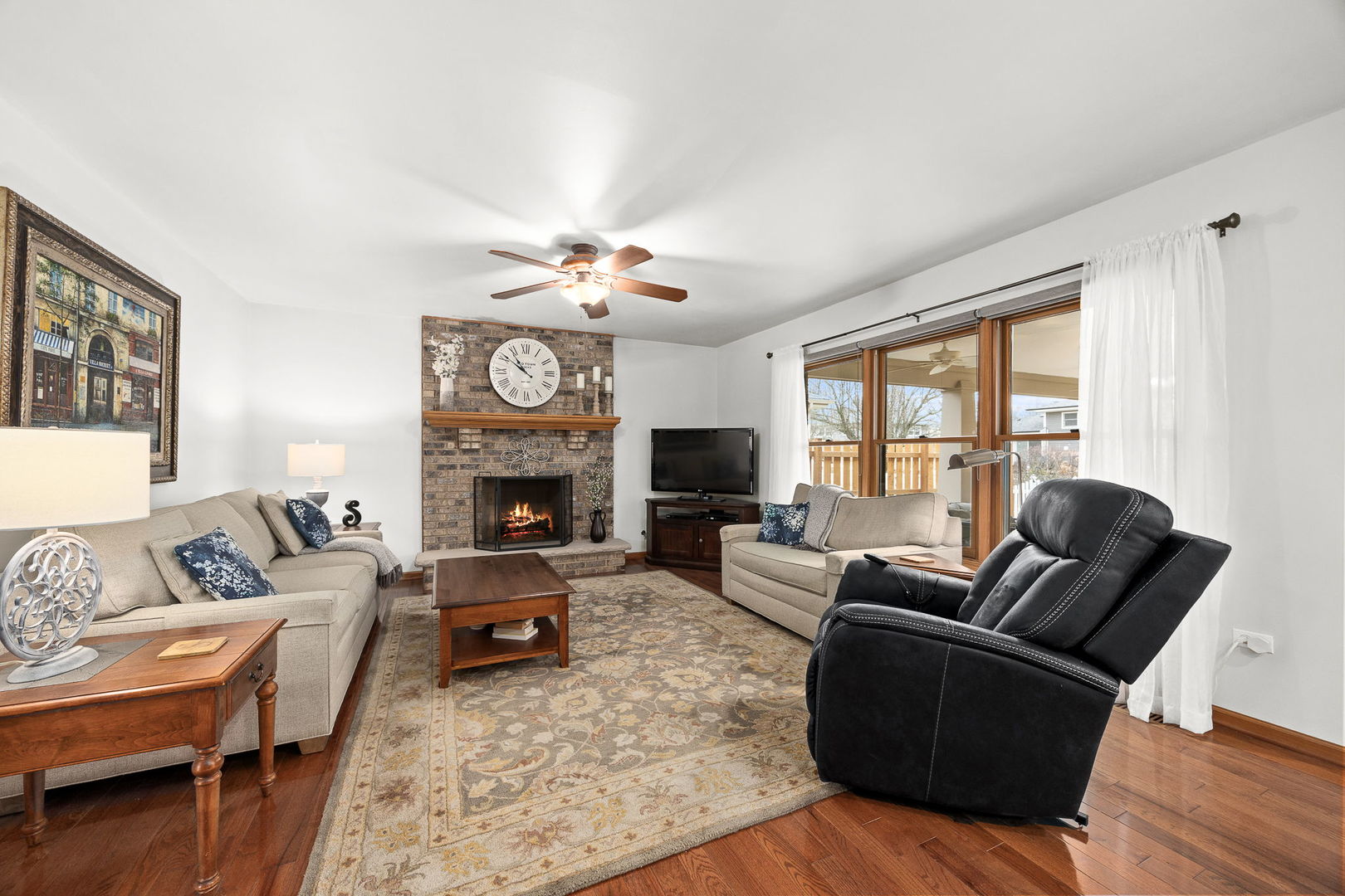 20W505 Elizabeth Street