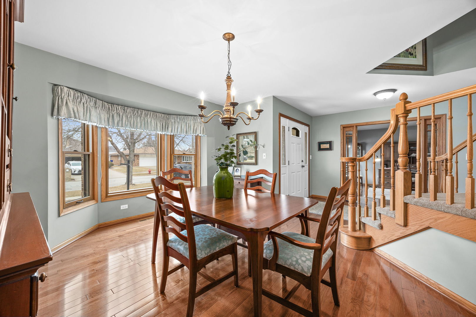 20W505 Elizabeth Street