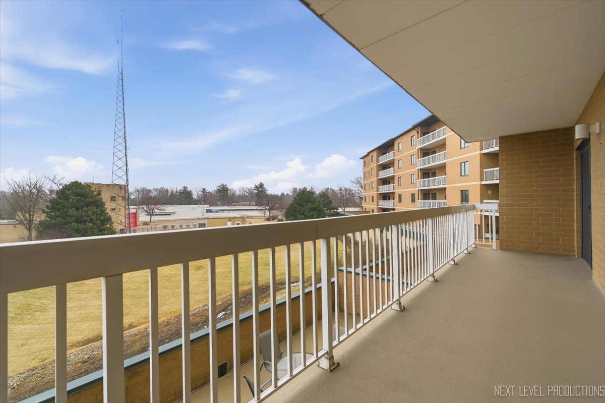 1500 S Ardmore Avenue Unit: 304