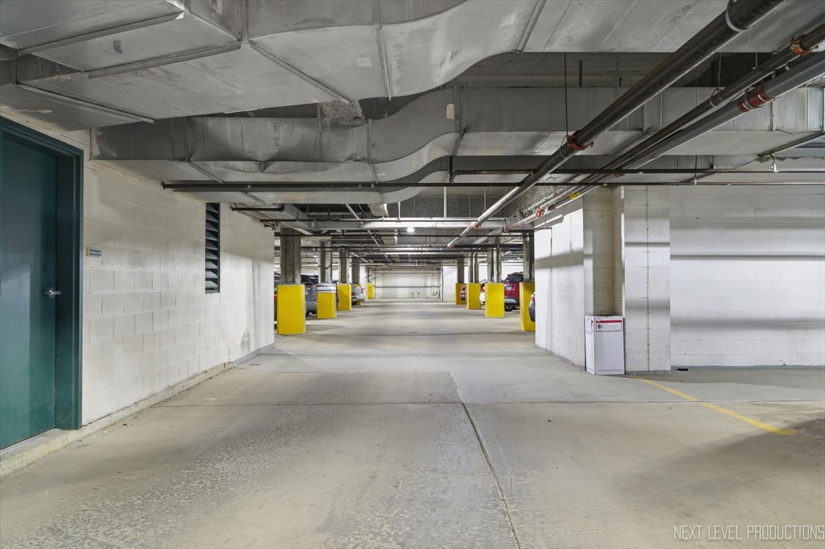 1500 S Ardmore Avenue Unit: 304