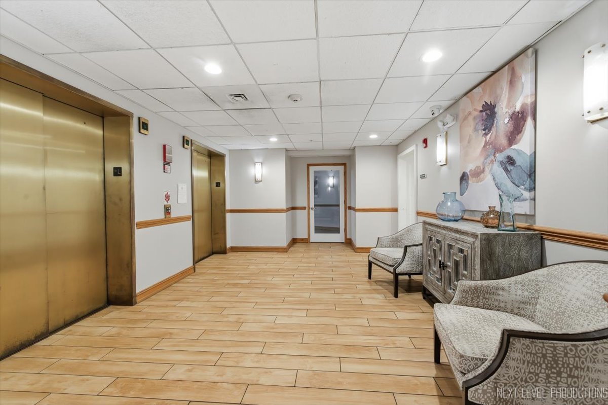 1500 S Ardmore Avenue Unit: 304