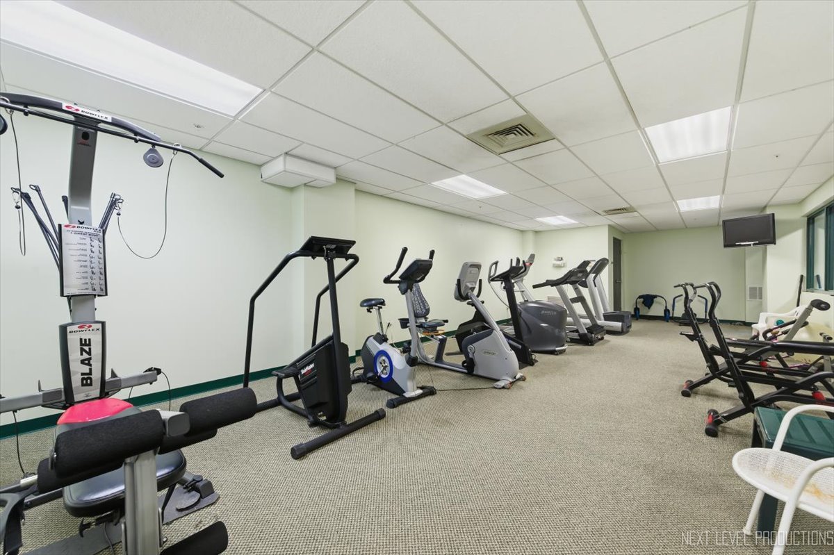 1500 S Ardmore Avenue Unit: 304