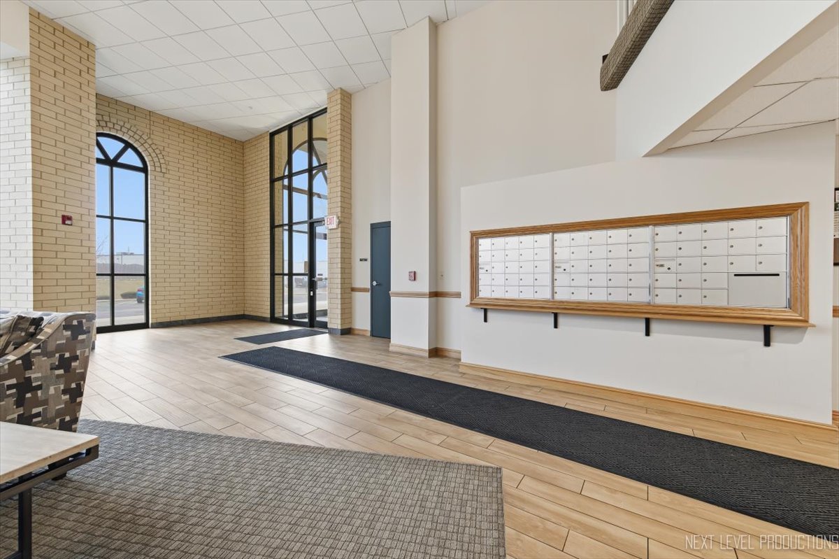 1500 S Ardmore Avenue Unit: 304