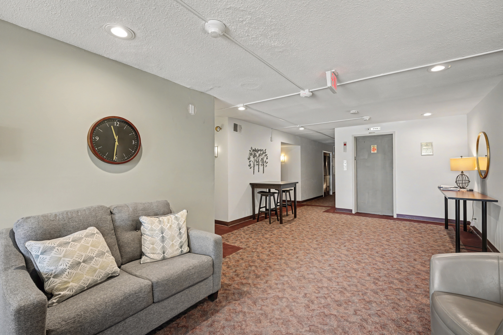 450 Raintree Court Unit: 3B
