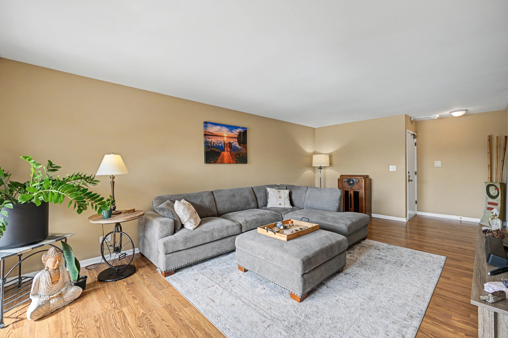 450 Raintree Court Unit: 3B