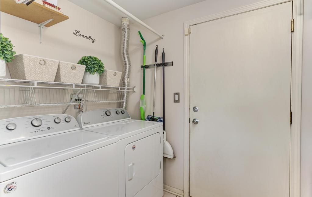 8321 Ripple Ridge