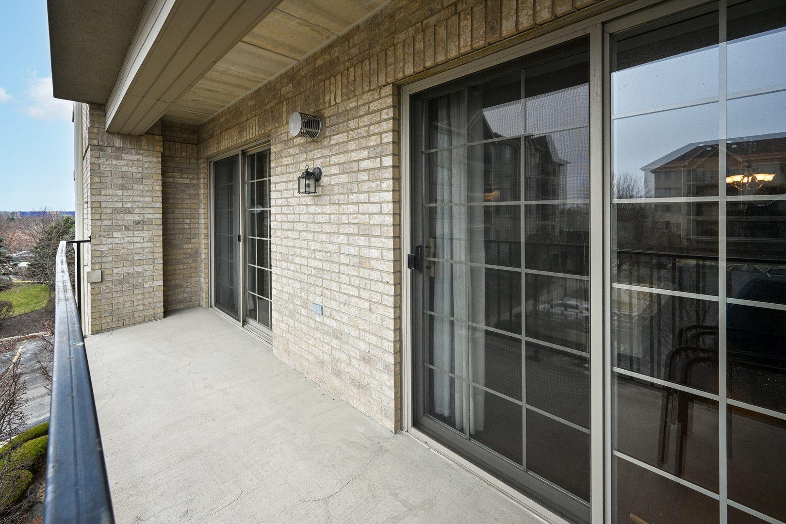 8505 Woodward Avenue Unit: 201