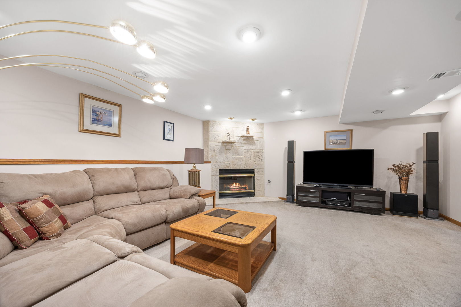 8000 Oakview Lane