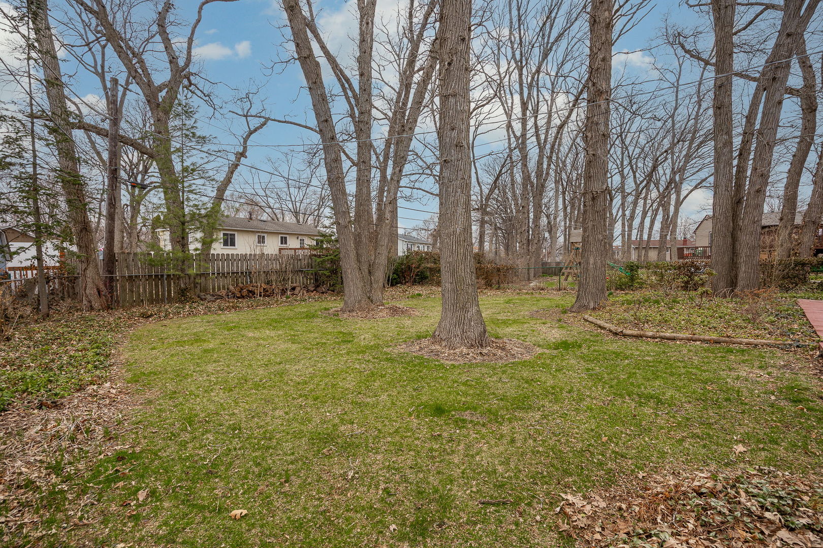 8000 Oakview Lane