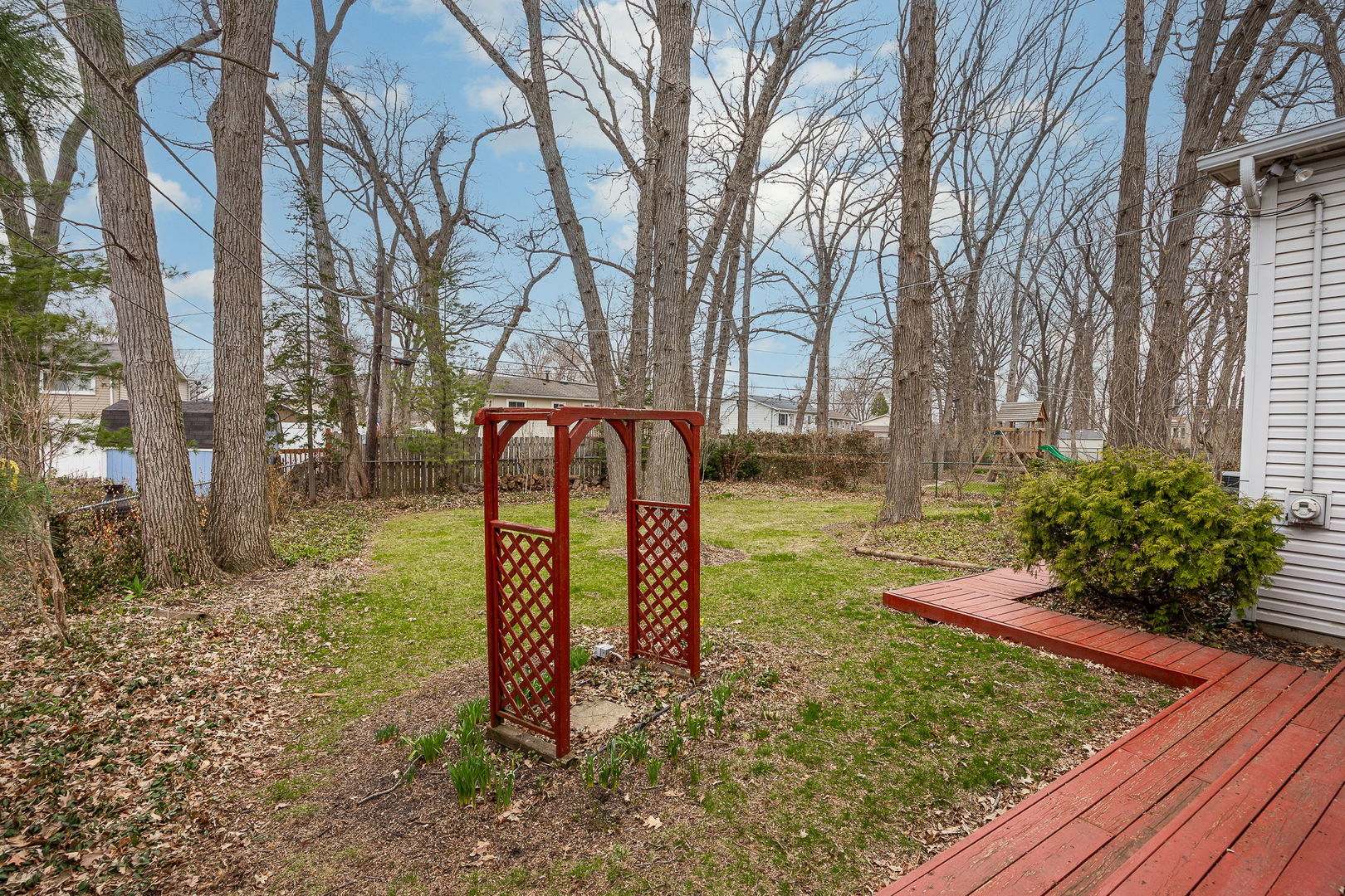 8000 Oakview Lane